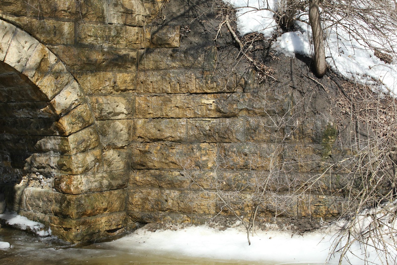 Southeast wing wall